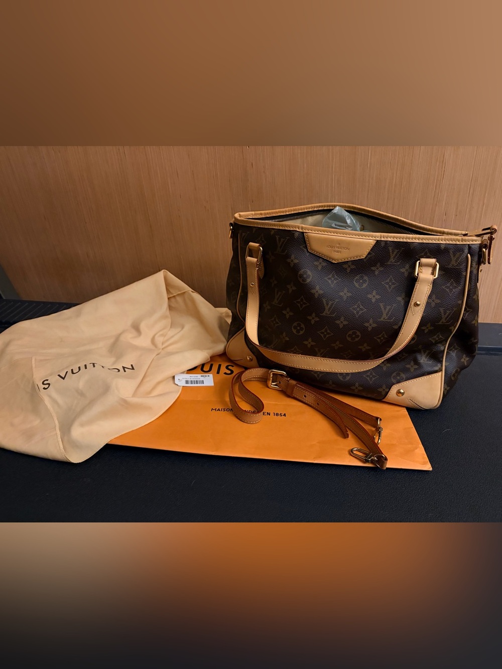 Louis Vuitton estrela MM + dust cover Monogram Canvas Satchel in Brown and Tan - Picture 3 of 16